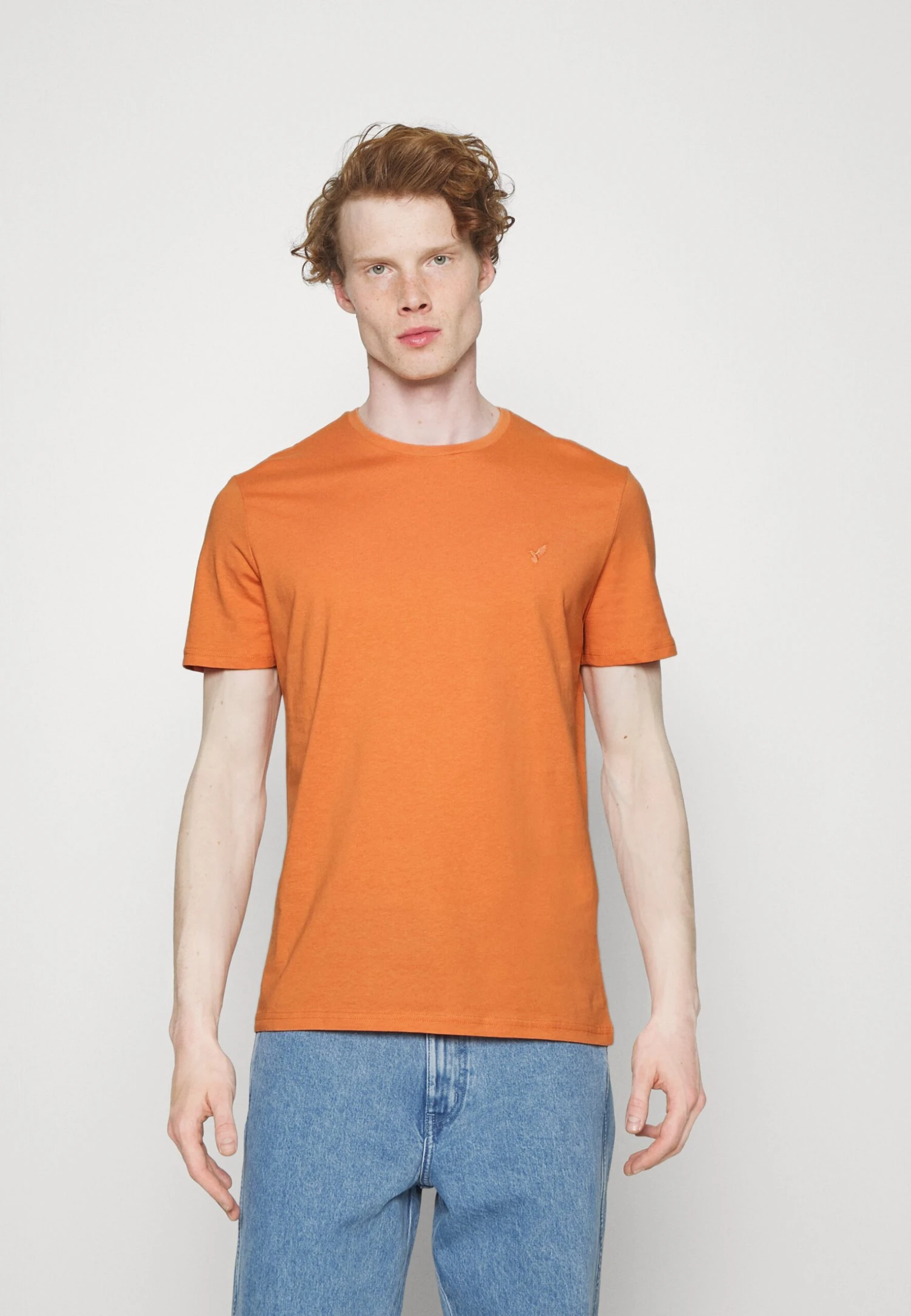 Pier One 5 Pack - Camiseta Básica - Mottled Dark Blue/Yellow/Orange 6 Pier One 5 Pack - Camiseta Básica - Mottled Dark Blue/Yellow/Orange - Imagen 6