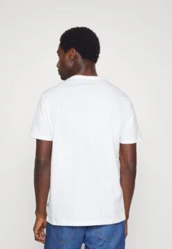 Pier One 5 Pack - Camiseta Básica - White/Blue/Stone 10 Pier One 5 Pack - Camiseta Básica - White/Blue/Stone -Pier One 12c42a56c2d741c1ab0fe1d8db22f520