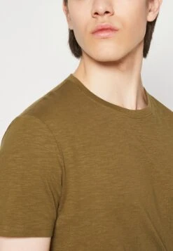 Pier One 5 Pack - Camiseta Básica - Black/Light Blue/Khaki/Mint/Beige 17 Pier One 5 Pack - Camiseta Básica - Black/Light Blue/Khaki/Mint/Beige -Pier One 1315f4c5b0a249f28b5e2194be681f86