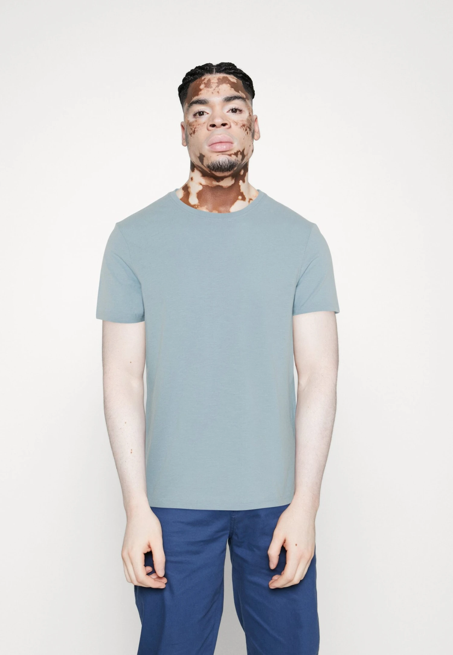 Pier One 5 Pack - Camiseta Básica - Light Blue/Yellow/Mint 2 Pier One 5 Pack - Camiseta Básica - Light Blue/Yellow/Mint - Imagen 2