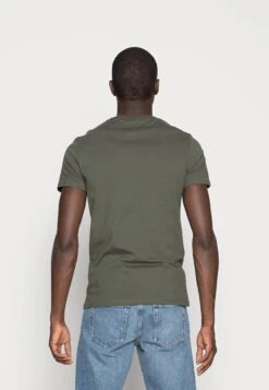 Pier One 3 Pack - Camiseta Básica - Black/Grey/Green -Pier One 302b28ae9cfb4ba48ebdbc5d108d4998