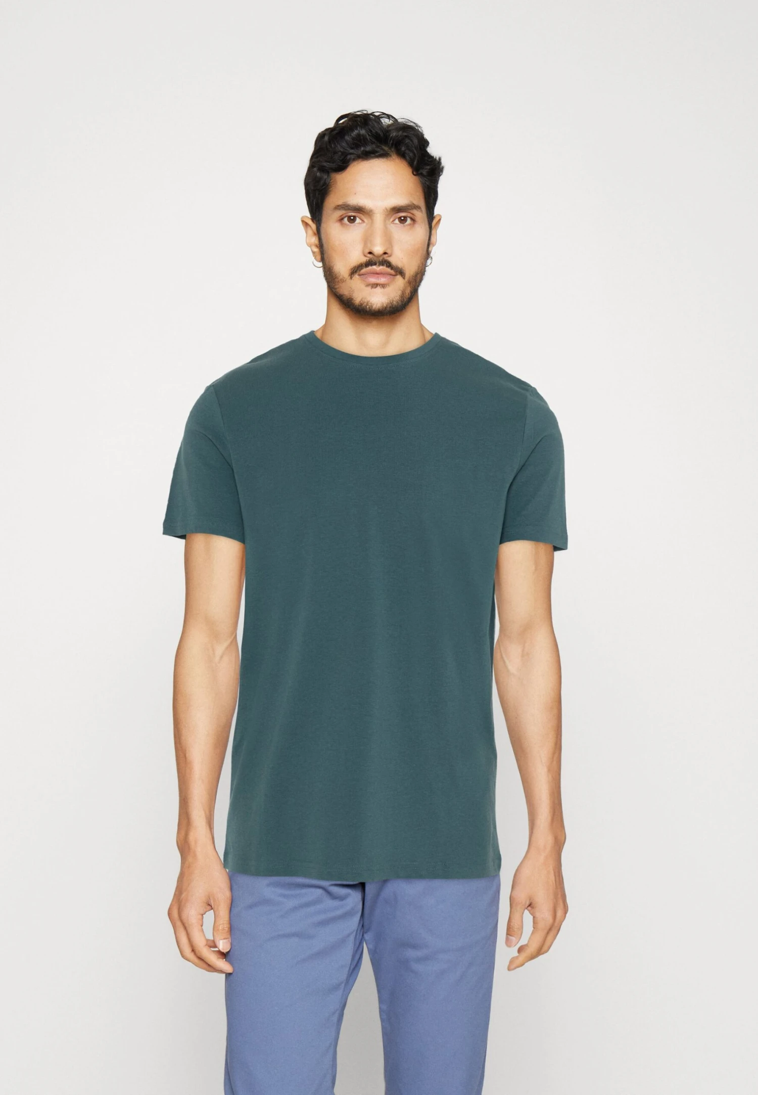 Pier One 5 Pack - Camiseta Básica - White/Off-White/Lilac 2 Pier One 5 Pack - Camiseta Básica - White/Off-White/Lilac - Imagen 2