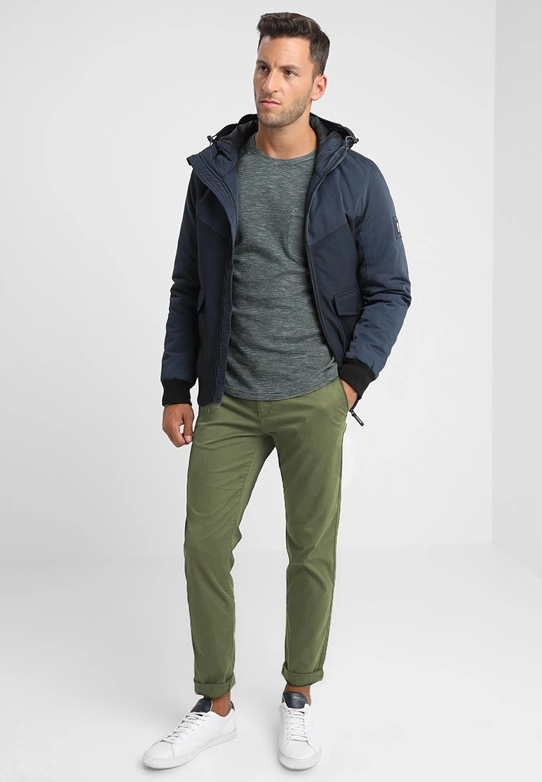 Pier One Pantalones Chinos - Dark Green 2 Pier One Pantalones Chinos - Dark Green - Imagen 2