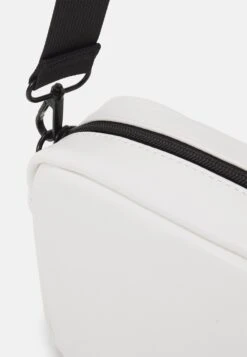 Pier One Bandolera - Off-White 7 Pier One Bandolera - Off-White -Pier One 4aa2718ebe71449b8f79082c7615e9c0