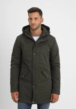Primera página 41 Pier One Parka - Dark Green
