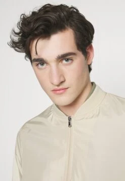 Pier One Chaquetas Bomber - Beige 11 Pier One Chaquetas Bomber - Beige -Pier One 5e692062430840f0a678357133c5816a