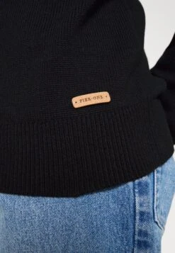 Pier One Structure Block High Collar - Chaqueta De Punto - Black -Pier One 6a3d75ac81f349948e6db8598e9da725