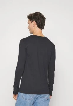 Pier One 2 Pack - Camiseta De Manga Larga - Bordeaux/Dark Blue 8 Pier One 2 Pack - Camiseta De Manga Larga - Bordeaux/Dark Blue -Pier One 7a9564a8918b4b22b8f5f97c8e02eedf