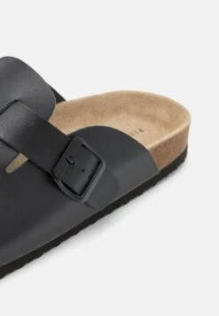 Pier One Leather Unisex - Pantuflas - Black -Pier One 7b28889d1d2247a8abcae3a4a4c34674