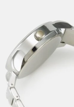 Pier One Set - Reloj - Silver-Coloured 10 Pier One Set - Reloj - Silver-Coloured -Pier One 7bfa7fa3c3134fb0b8144973122f0e7b