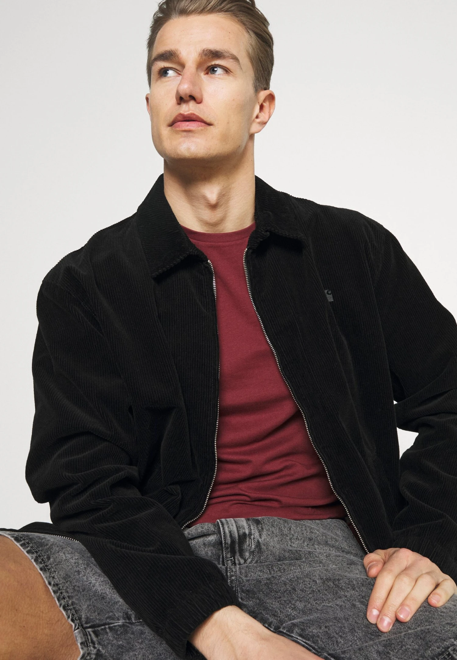 Pier One 5 Pack - Camiseta Básica - Brown/White/Black 6 Pier One 5 Pack - Camiseta Básica - Brown/White/Black - Imagen 6