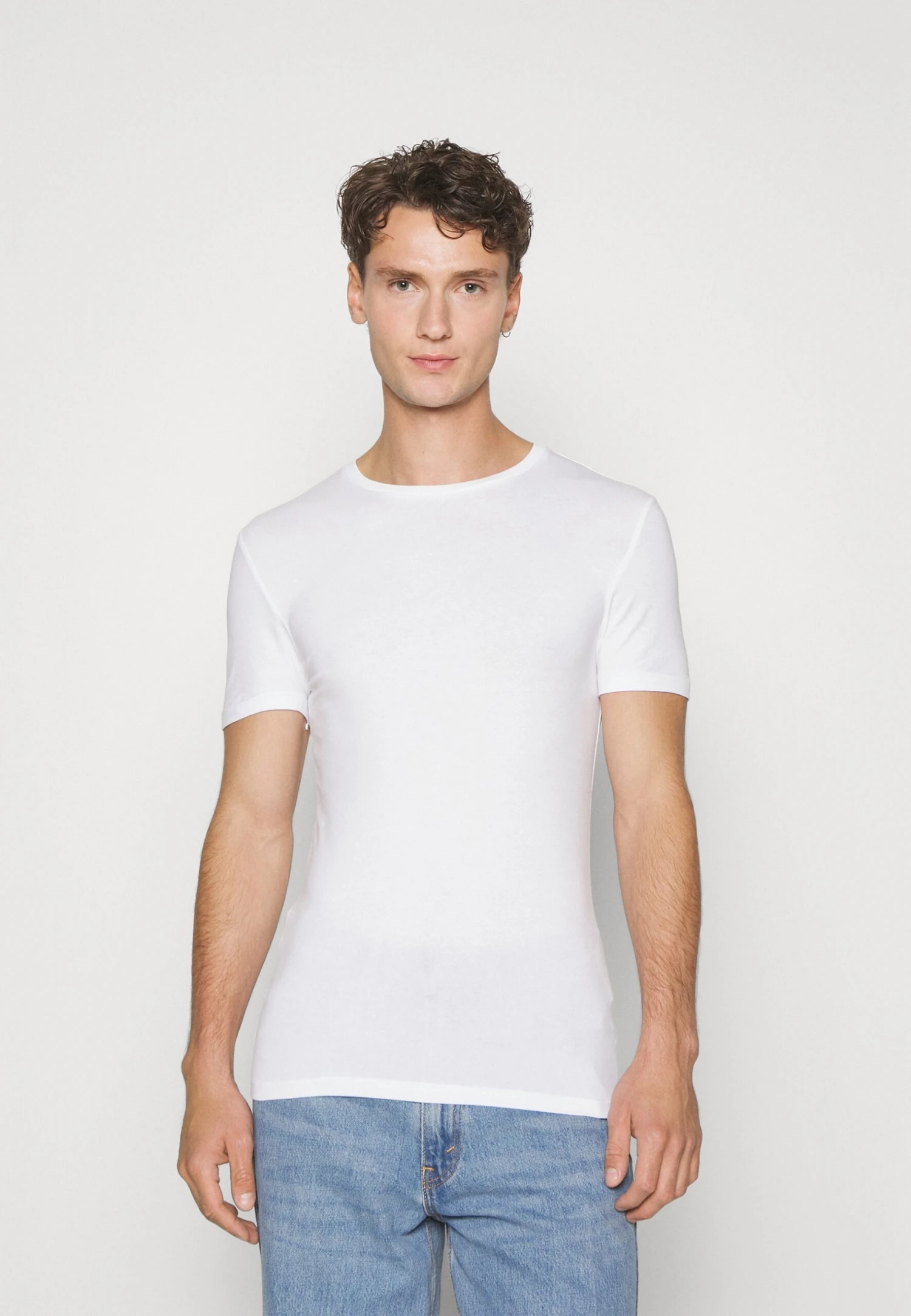 Pier One 3 Pack Muscle Fit- Camiseta Básica - White 2 Pier One 3 Pack Muscle Fit- Camiseta Básica - White - Imagen 2