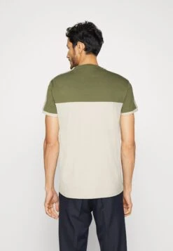 Pier One Camiseta Estampada - Khaki/Off-White -Pier One 957056acdb304d9bb9367483a62c6d78