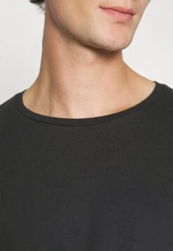 Pier One 2 Pack - Camiseta De Manga Larga - Black/Khaki -Pier One 9738d7a40e2d43ecbbab45cbd3bc692f