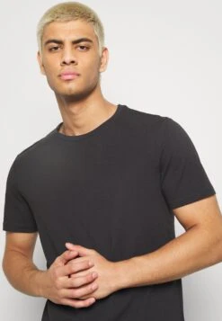 Pier One 7 Pack - Camiseta Básica - Black 10 Pier One 7 Pack - Camiseta Básica - Black -Pier One a537c665fcb548988df38d98a88a46a2