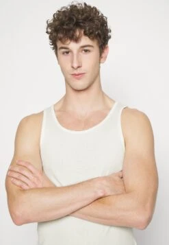 Pier One 5 Pack - Camiseta Interior - White 11 Pier One 5 Pack - Camiseta Interior - White -Pier One a7b42243b4ce47b5b9118c128a1d9fb9