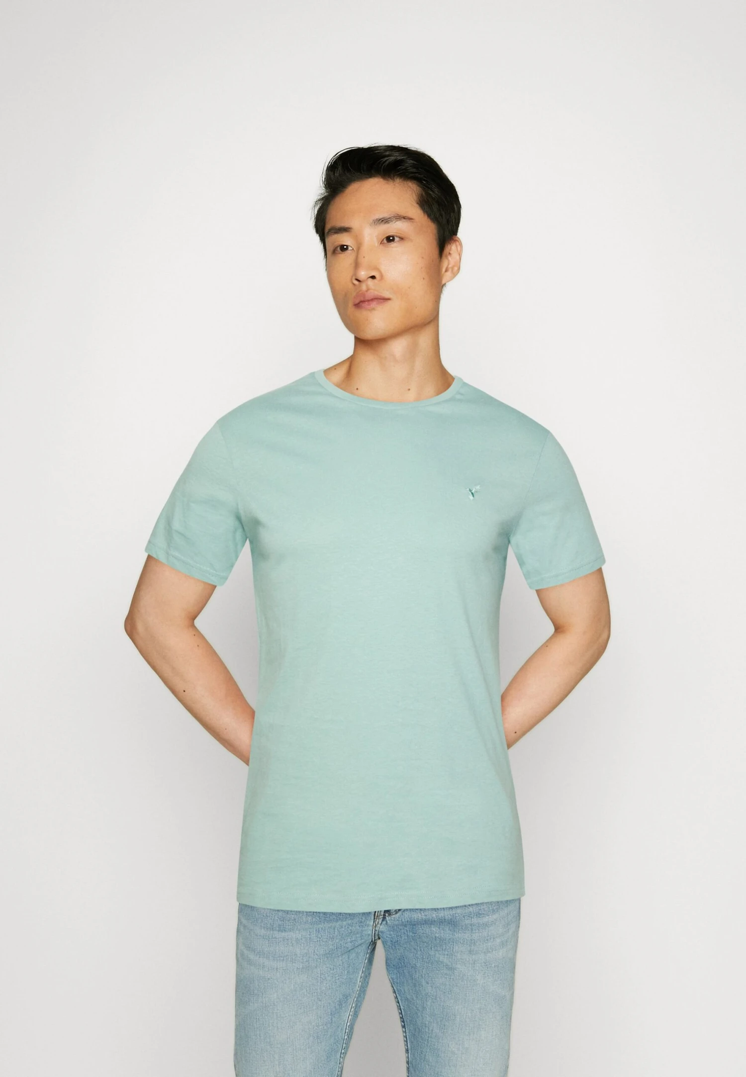 Pier One 5 Pack - Camiseta Básica - Mottled Blue/Light Green/Off-White 6 Pier One 5 Pack - Camiseta Básica - Mottled Blue/Light Green/Off-White - Imagen 6