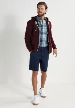 Primera página -Pier One b8dfb4a165434cdf84a2dc91c67fd53f