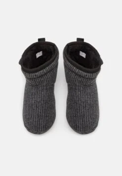 Pier One Unisex - Pantuflas - Dark Grey 9 Pier One Unisex - Pantuflas - Dark Grey -Pier One c08c8e96f6c24e5eb4fbdf7ff75482e5