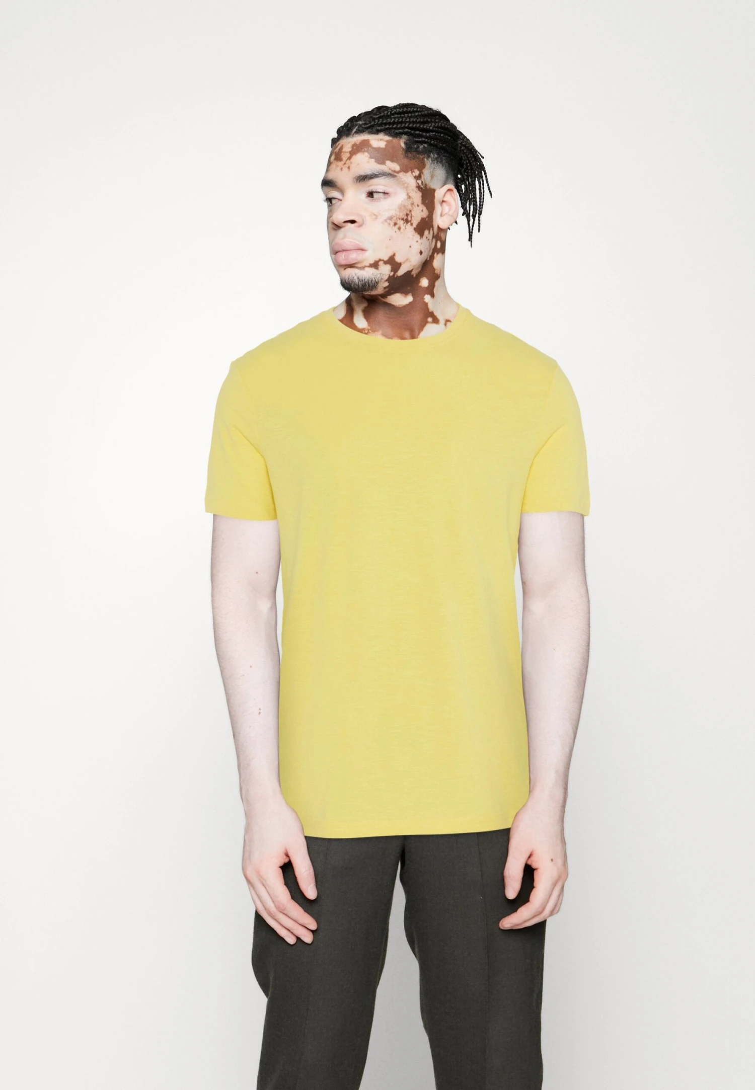 Pier One 5 Pack - Camiseta Básica - Light Blue/Yellow/Mint 4 Pier One 5 Pack - Camiseta Básica - Light Blue/Yellow/Mint - Imagen 4