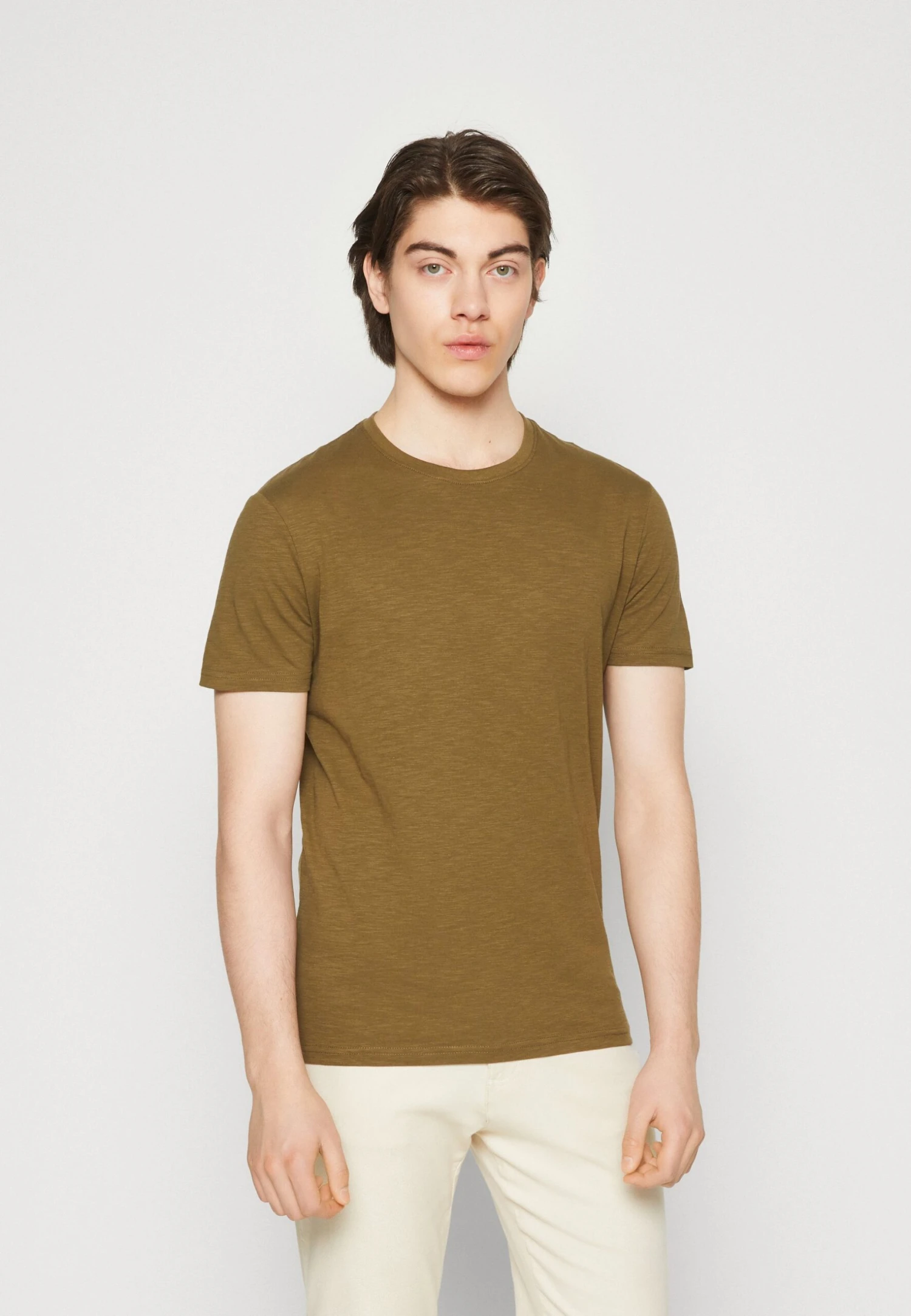 Pier One 5 Pack - Camiseta Básica - Black/Light Blue/Khaki/Mint/Beige 2 Pier One 5 Pack - Camiseta Básica - Black/Light Blue/Khaki/Mint/Beige - Imagen 2