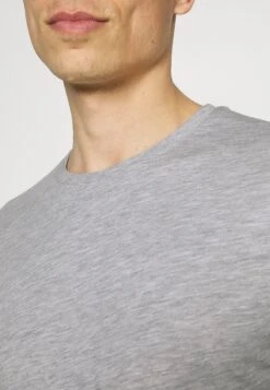 Pier One 2 Pack - Camiseta De Manga Larga - Dark Blue/Mottled Grey 11 Pier One 2 Pack - Camiseta De Manga Larga - Dark Blue/Mottled Grey -Pier One cd6ec0e4a5ce4da2ad93f26320d69450