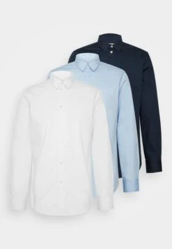 Pier One 3 Pack - Camisa Elegante - White/Light Blue/Dark Blue 12 Pier One 3 Pack - Camisa Elegante - White/Light Blue/Dark Blue -Pier One def04b8137b345368346a495c2933cad