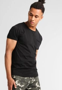 Pier One Garment Tee - Camiseta Básica - Black