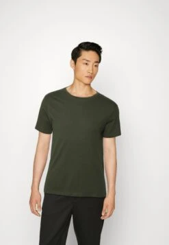 Pier One 7 Pack - Camiseta Básica - Black/Dark Blue/Dark Green 15 Pier One 7 Pack - Camiseta Básica - Black/Dark Blue/Dark Green -Pier One f813e743b35a434896682ecea426a1cd